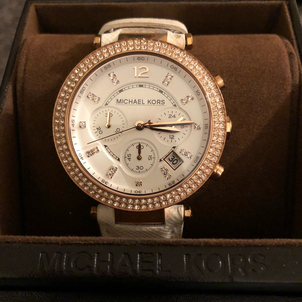 Women’s Micheal Kors watch